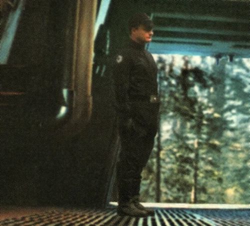 Lieutenant Grond (Human Imperial Officer)