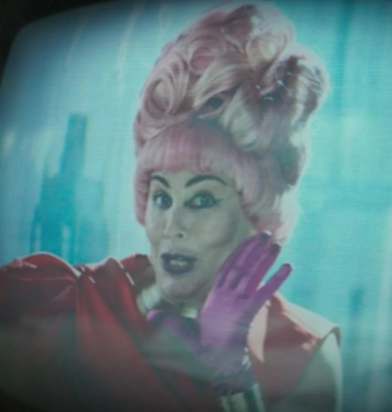 Moffi (Human Entertainment Program Presenter)
