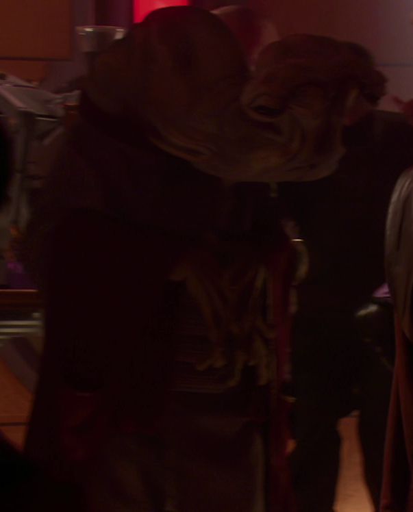Ror Ithh (Ithorian Club Goer)