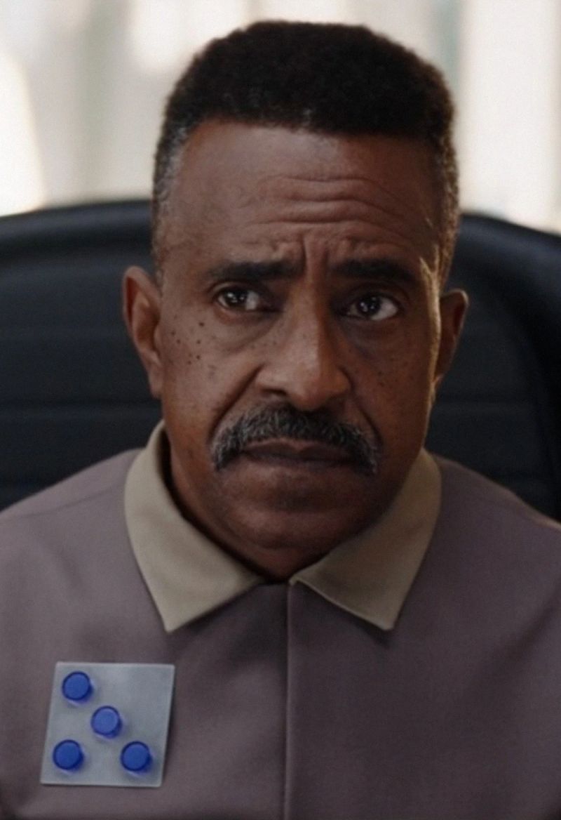 Colonel Tuttle (Human New Republic Officer)
