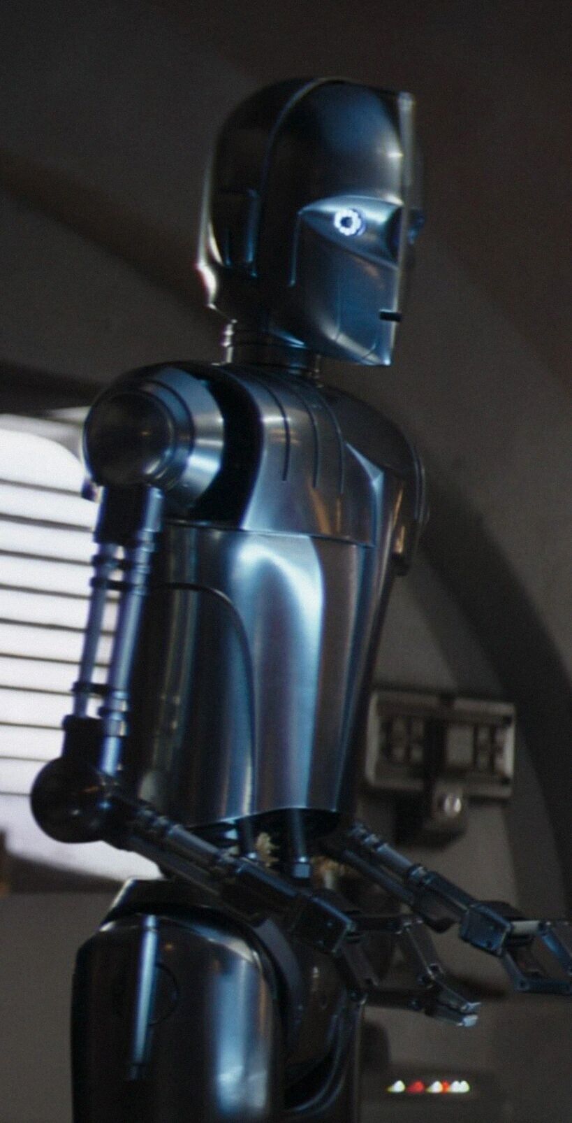 Unidentified Design Droid