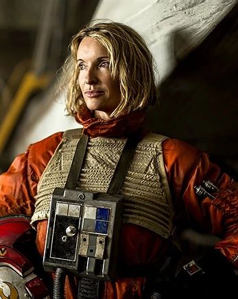 Zal Dinnes (Human Starfighter Piloting)
